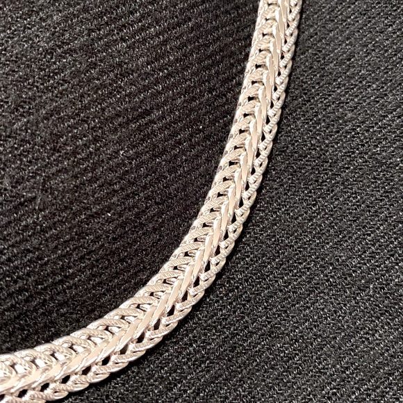 Anne Klein Necklace Silver-tone 16” with extender - Picture 4 of 6